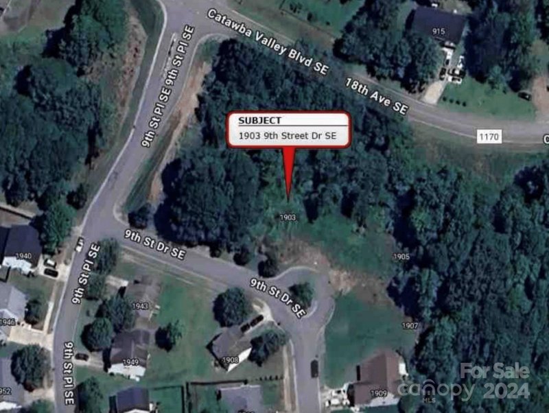 Property image 4 of 1903 Se 9th Street in WINDSONG VILLAGE, Hickory, NC 28602