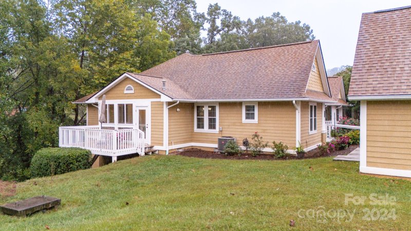 Property image 4 at 901 Woodlea Court, Asheville, NC 28806