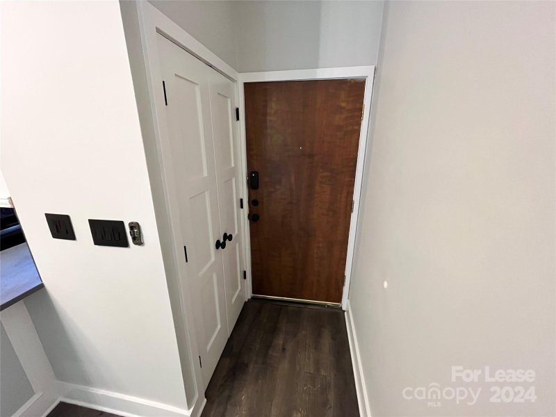 Property image 3 at 224 N Poplar Street, Charlotte, NC 28202