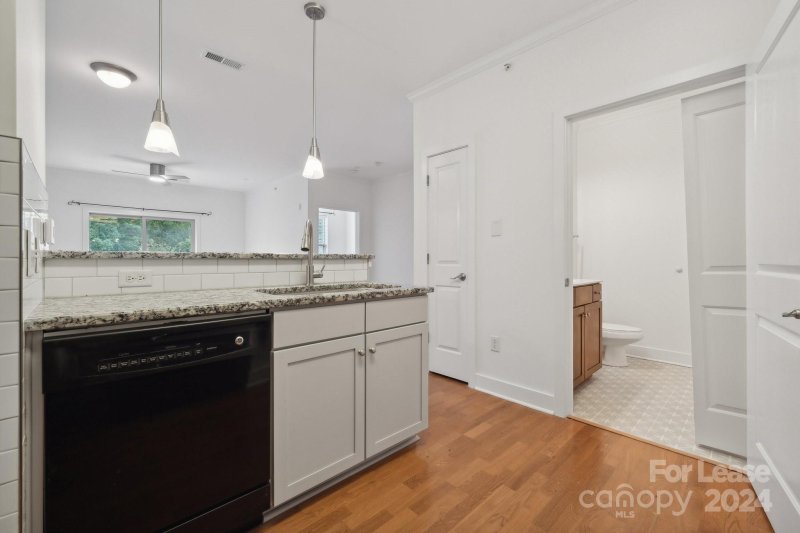 Property image 3 at 630 Calvert Street, Charlotte, NC 28208