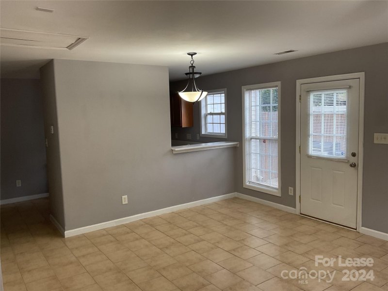 Property image 5 of 9619 Littleleaf Drive in Kingstree, Charlotte, NC 28215