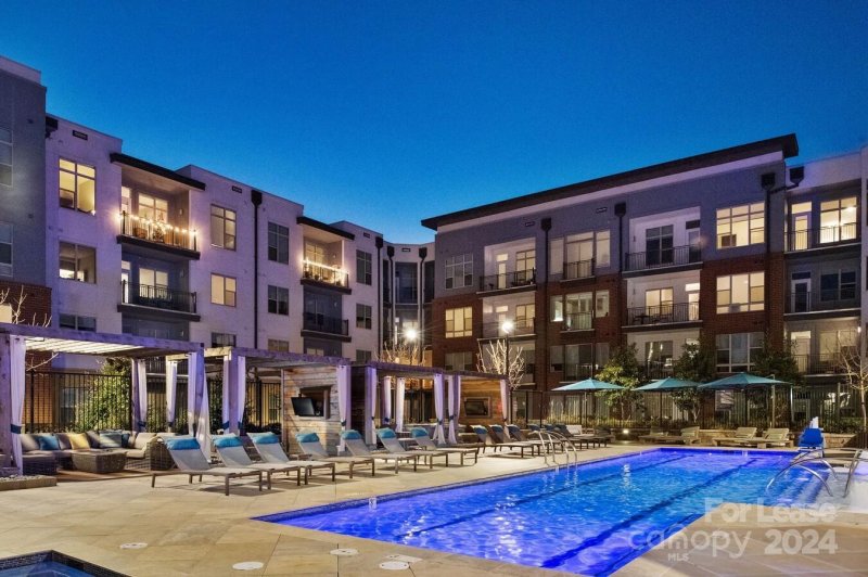 Property image 3 of 345 Sharon Township Lane in Southpark, Charlotte, NC 28211