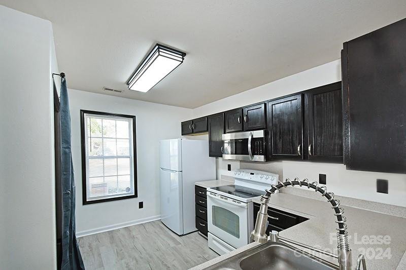 Property image 2 at 2522 Cochrane Drive, Charlotte, NC 28269