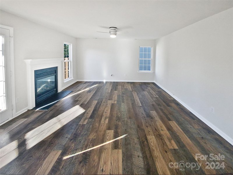 Property image 3 at 114 Laporte Lane, Mooresville, NC 28115