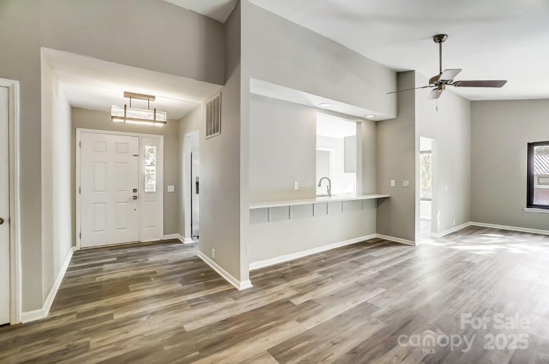 Property image 4 of 11429 Spreading Oak Lane in Walnut Creek, Charlotte, NC 28226