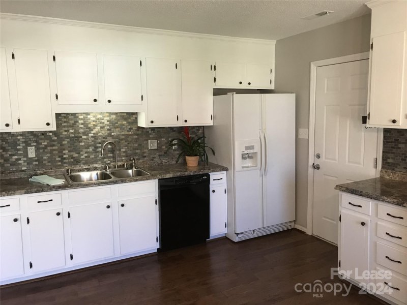 Property image 2 at 13811 Dansington Court, Pineville, NC 28134