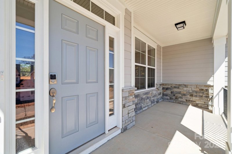 Property image 2 at 117 Jentri Way, Mooresville, NC 28115