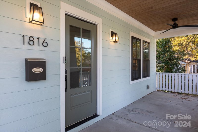 Property image 3 at 1816 Double Oaks Road, Charlotte, NC 28206