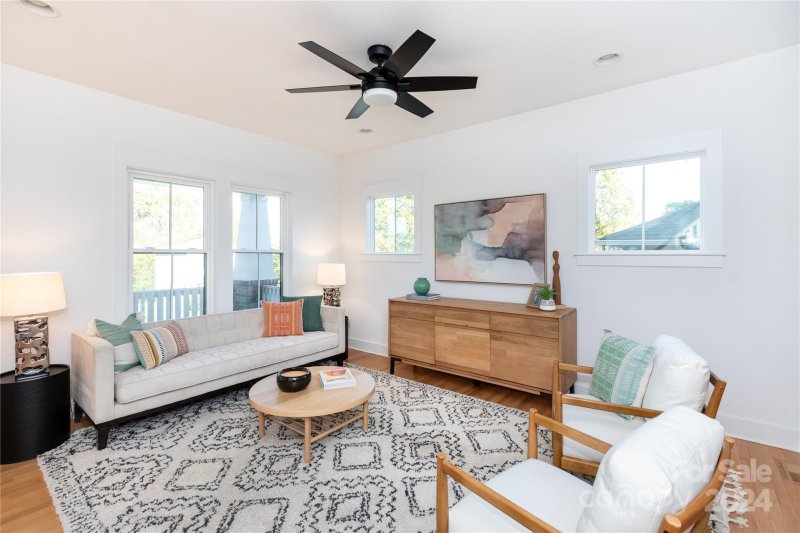 Property image 5 at 1816 Double Oaks Road, Charlotte, NC 28206