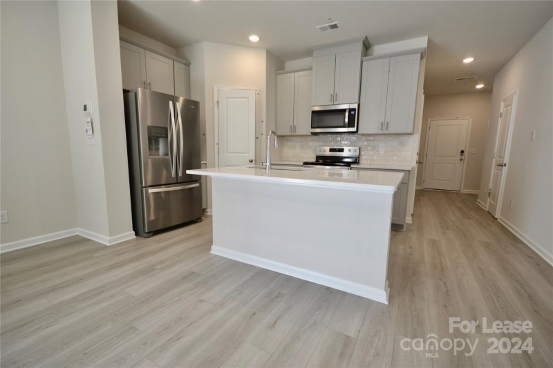 Property image 3 at 1121 Plumcrest Drive, Charlotte, NC 28216