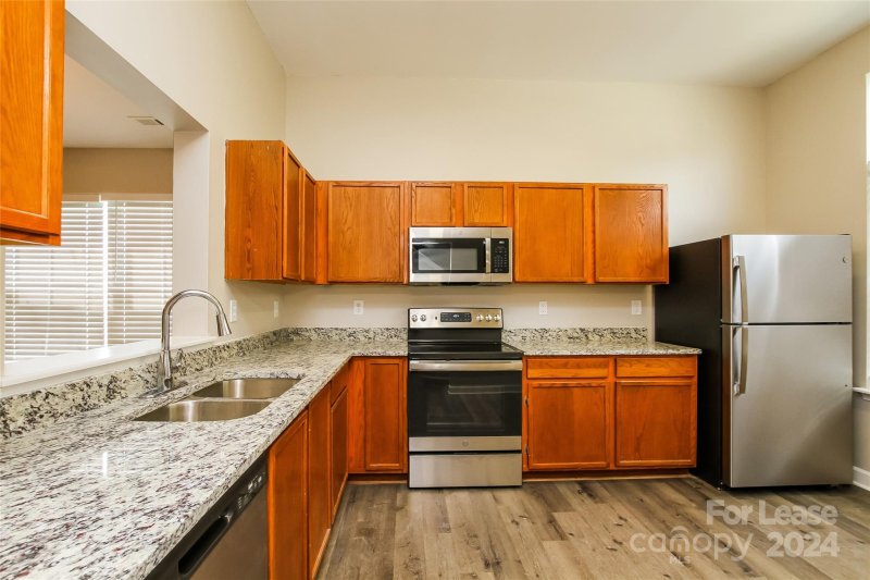 Property image 5 at 2400 Summer Meadow Court, Charlotte, NC 28216