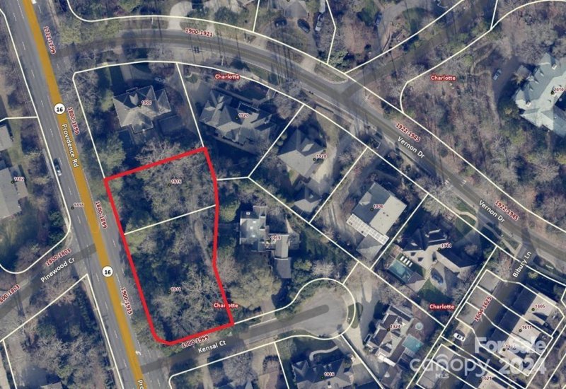 Property image 2 of 1915 Providence Road in Eastover, Charlotte, NC 28211