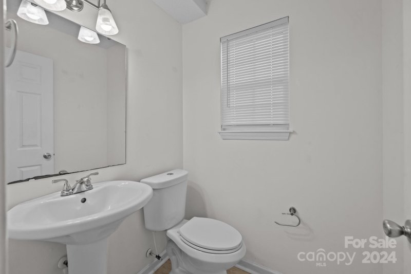 Property image 5 at 7105 Lanark Court, Charlotte, NC 28217