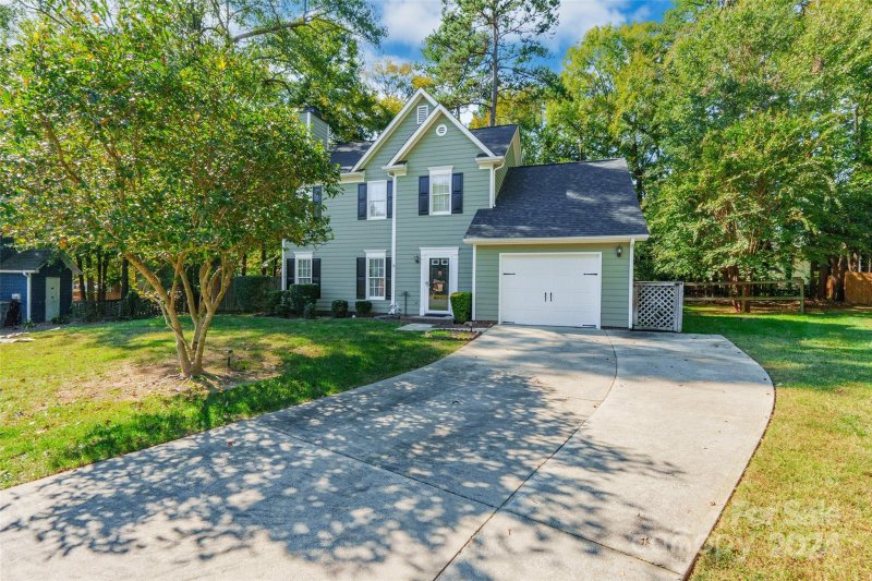 Property image 3 at 8631 Morgan Run Court, Charlotte, NC 28216