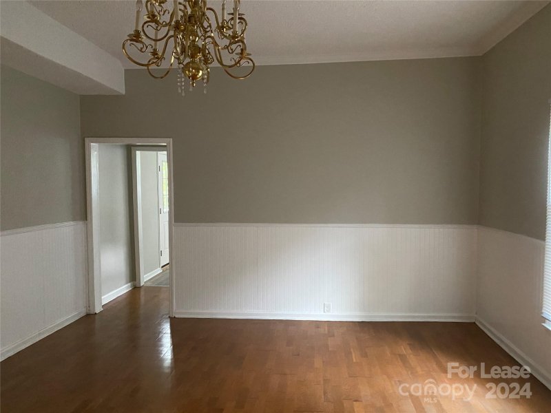 Property image 4 at 411 W 5th Avenue, Gastonia, NC 28052