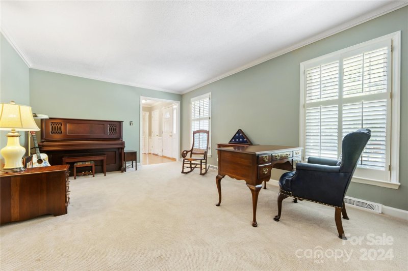 Property image 5 at 1808 E Barden Road, Charlotte, NC 28226