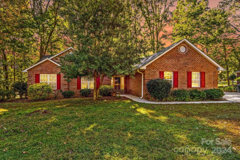 Property image 2 at 708 Wildwood Drive, Salisbury, NC 28146