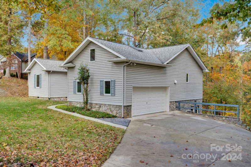 Property image 2 at 1617 1623 9th Street Place, Hickory, NC 28602