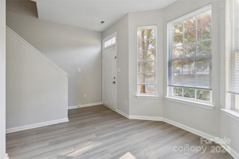 Property image 2 at 8015 Kings Creek Drive, Charlotte, NC 28273