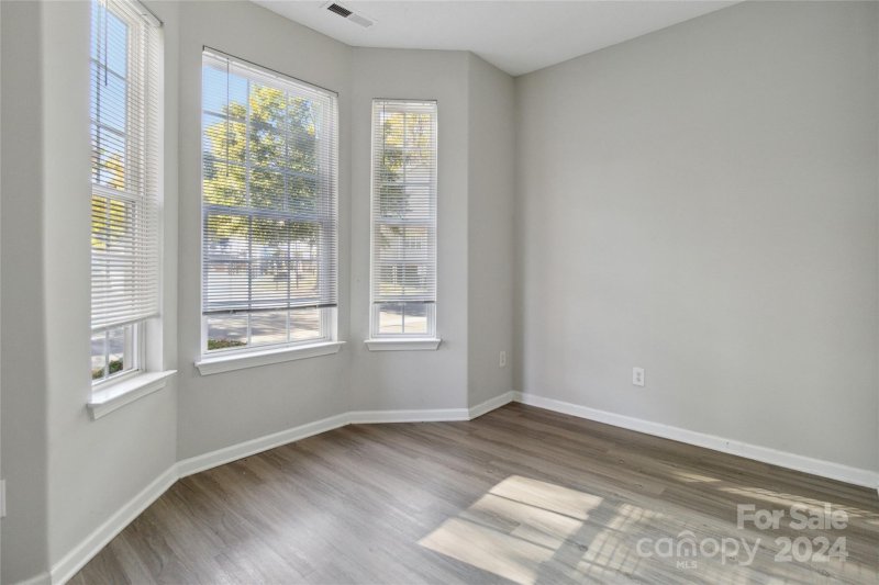 Property image 3 at 8015 Kings Creek Drive, Charlotte, NC 28273