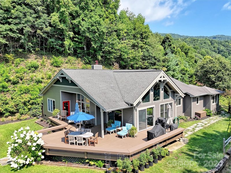 Property image 3 at 145 Masterview Lane, Waynesville, NC 28786