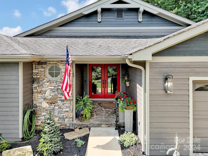 Property image 4 at 145 Masterview Lane, Waynesville, NC 28786