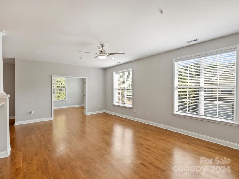 Property image 3 at 8669 Edinburgh Square Drive, Cornelius, NC 28031