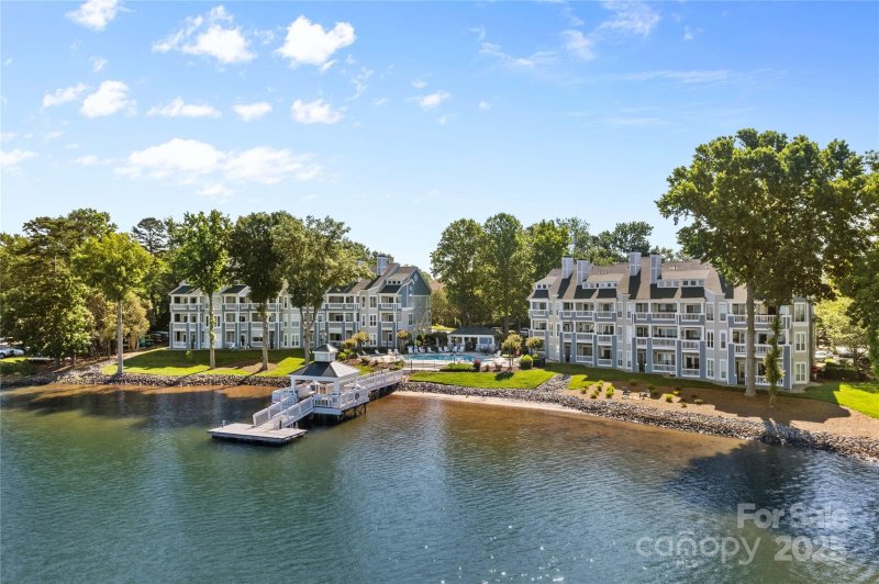 Property image 3 at 928 Southwest Drive, Davidson, NC 28036