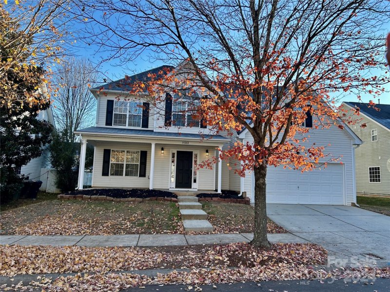 Property image 3 at 19202 Kanawha Drive, Cornelius, NC 28031