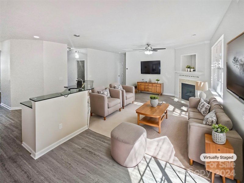 Property image 2 at 15924 Circlegreen Drive, Charlotte, NC 28273