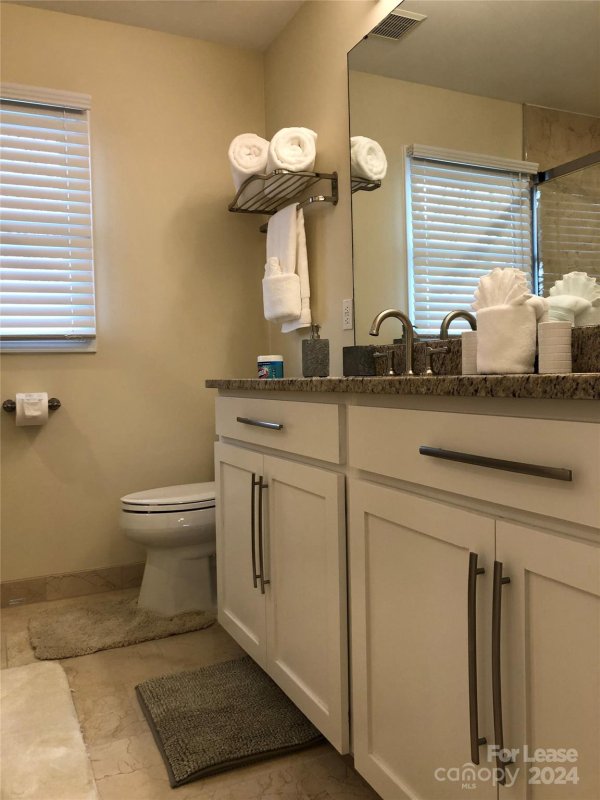 Property image 2 at 606 Olmsted Park Place, Charlotte, NC 28203