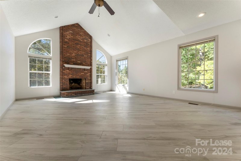 Property image 4 at 12 Bethel Drive, Asheville, NC 28803