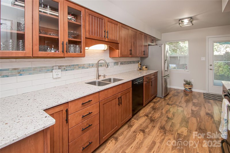 Property image 3 at 10933 Hunter Trail Lane, Charlotte, NC 28226