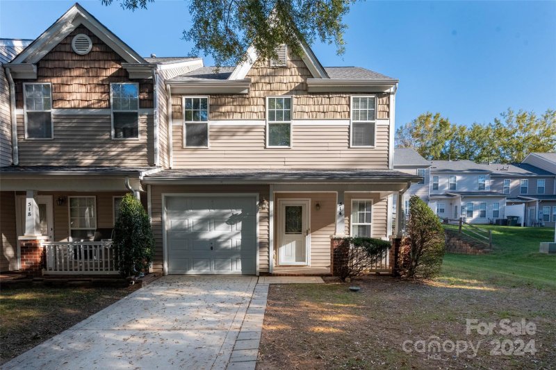 Property image 2 at 514 Doughton Lane, Charlotte, NC 28217