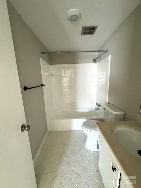 Property image 4 at 5925 Quail Hollow Road, Charlotte, NC 28210