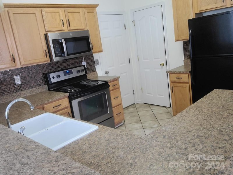 Property image 3 at 16410 Greybriar Forest Drive, Charlotte, NC 28278