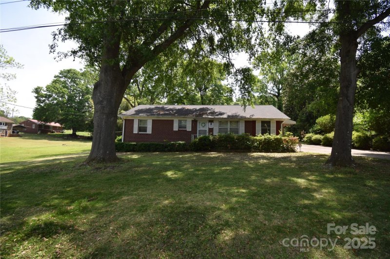 Property image 2 at 2427 Rhyneland Street, Gastonia, NC 28054