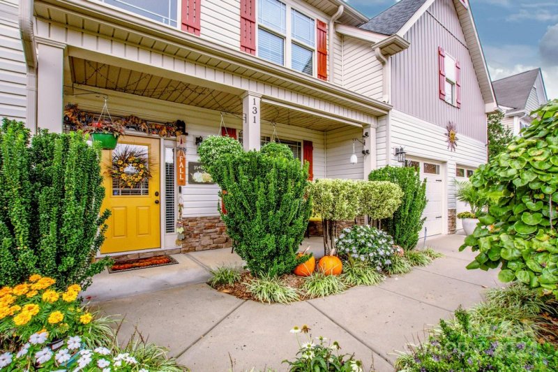 Property image 3 at 131 Wellshire Street, Mooresville, NC 28115