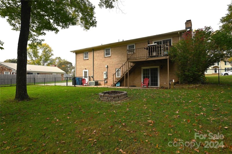 Property image 4 at 1250 19th Avenue, Hickory, NC 28601