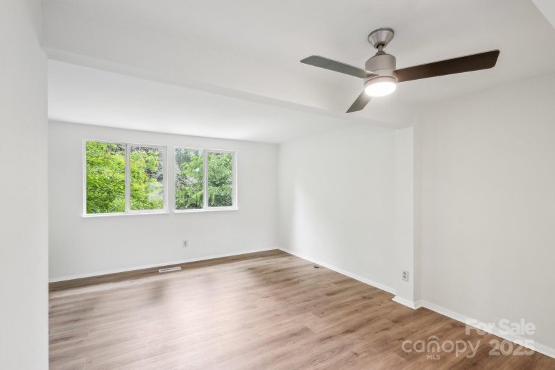 Property image 4 at 9424 Lexington Circle, Charlotte, NC 28213