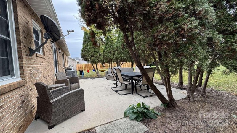 Property image 4 at 5183 Olde School Drive, Hickory, NC 28602