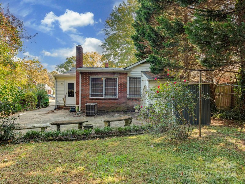 Property image 4 at 1829 Jennings Street, Charlotte, NC 28216