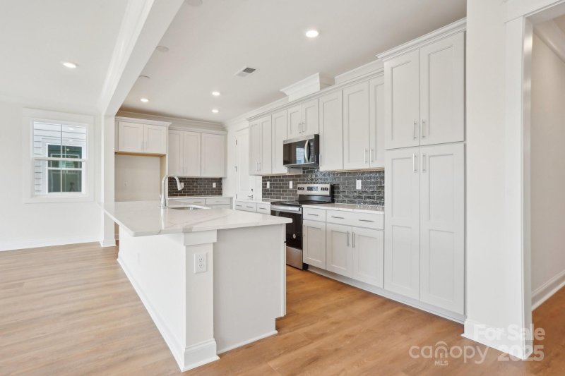 Property image 3 of 821 Terra Drive in Windell Woods, Tega Cay, SC 29708