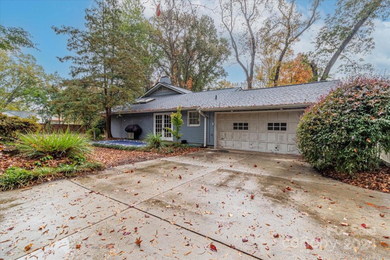 Property image 5 at 3201 Mountainbrook Road, Charlotte, NC 28210