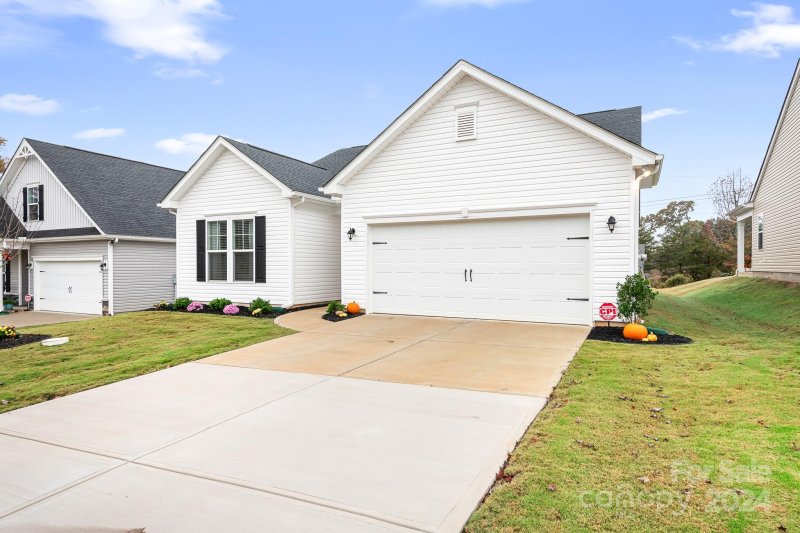 Property image 3 at 7147 Indigo Way, Denver, NC 28037