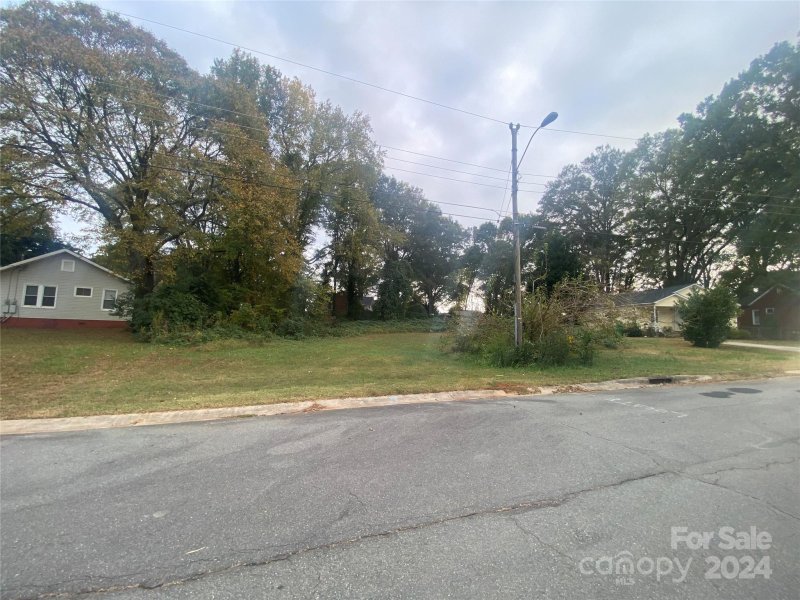 Property image 3 at 3721 Davis Avenue, Charlotte, NC 28208