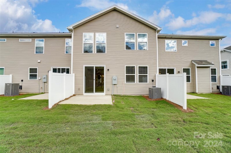 Property image 3 at 14913 Tamarack Drive, Charlotte, NC 28278