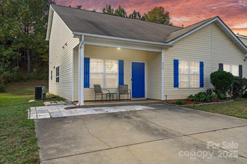 Property image 2 at 239 Makayla Court, Fort Mill, SC 29715
