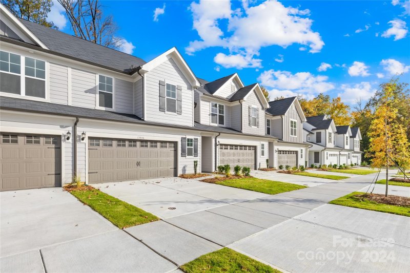 Property image 3 at 17026 Patron Drive, Charlotte, NC 28273