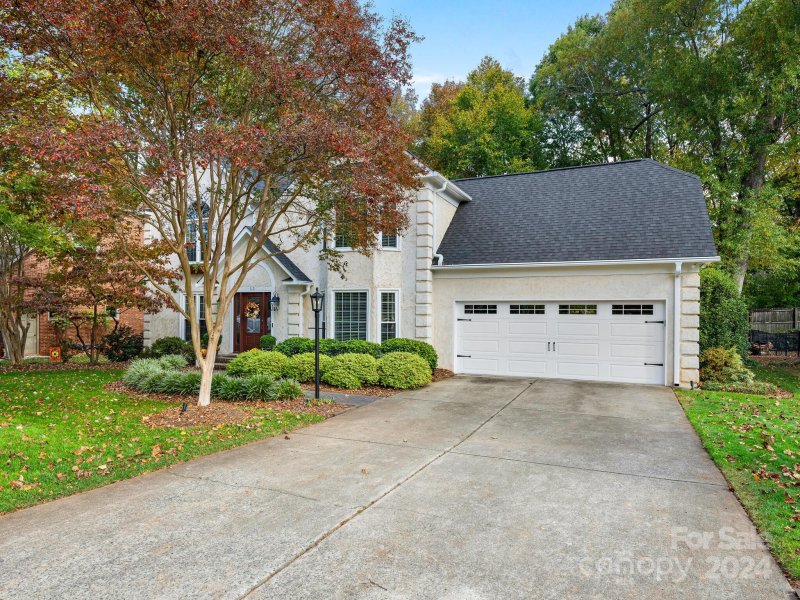 Property image 2 at 112 N Sardis View Lane, Charlotte, NC 28270